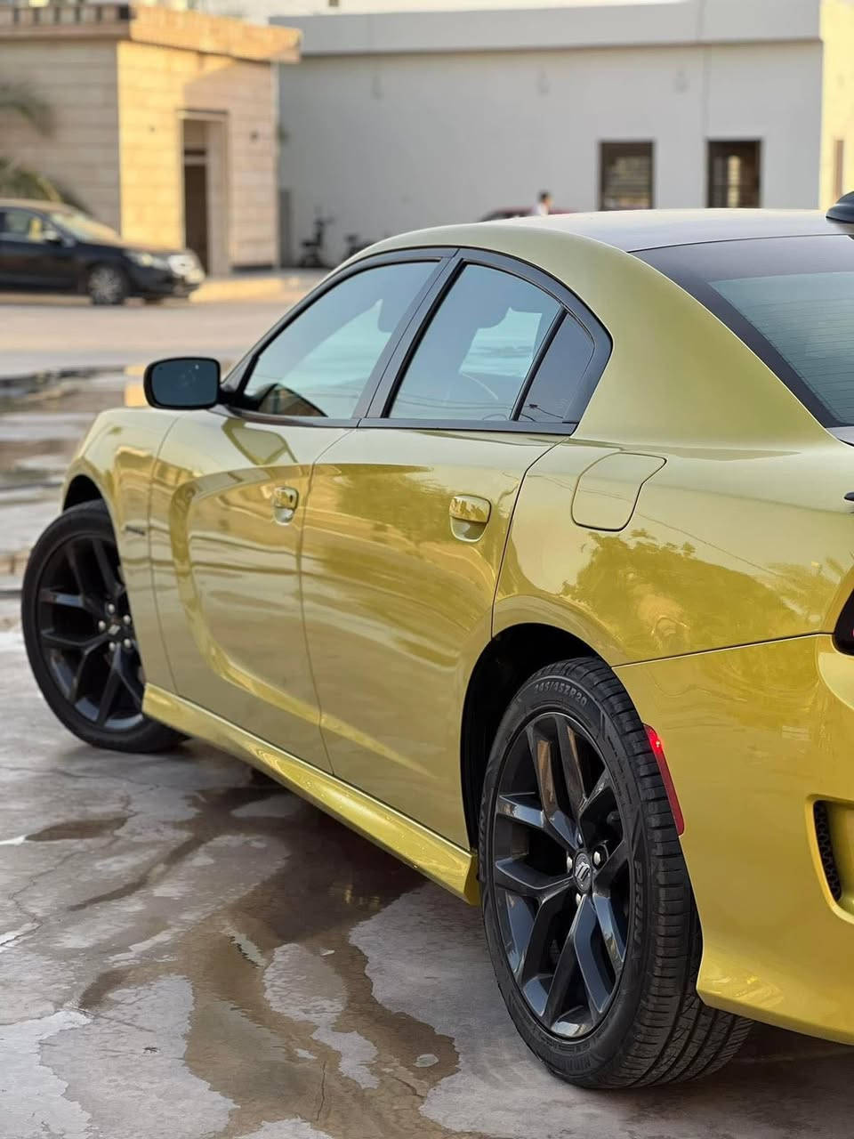 السلام عليكم بيع فقط
جارجر 2021  RT

لون ذهبي قماره وبنيد وجنطه اصل اسود بلاد

رقم اربيل 

ماشيه 70 الف كيلو حقيقي

بيهه ضرر بنيد وبيهه بارد بل باب صور الضرر بل منشور

كير مكينه كلو كفاله 

تايرات جدد

سعر 230 وبيهه مجال

مكان السياره تكريت /العلم

***********
