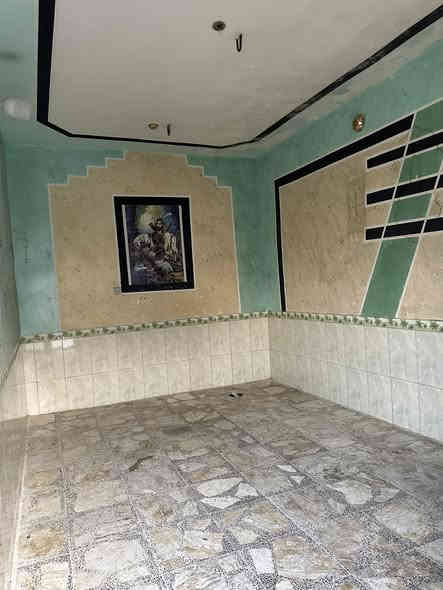 دار 150م ملك طابو صرف 

غرفه نوم وستقبال وصاله ومطبخ وصحيات داخليه وخارجيه 

بوب الشام قرب السوق 

السعر 110 مليون

***********
