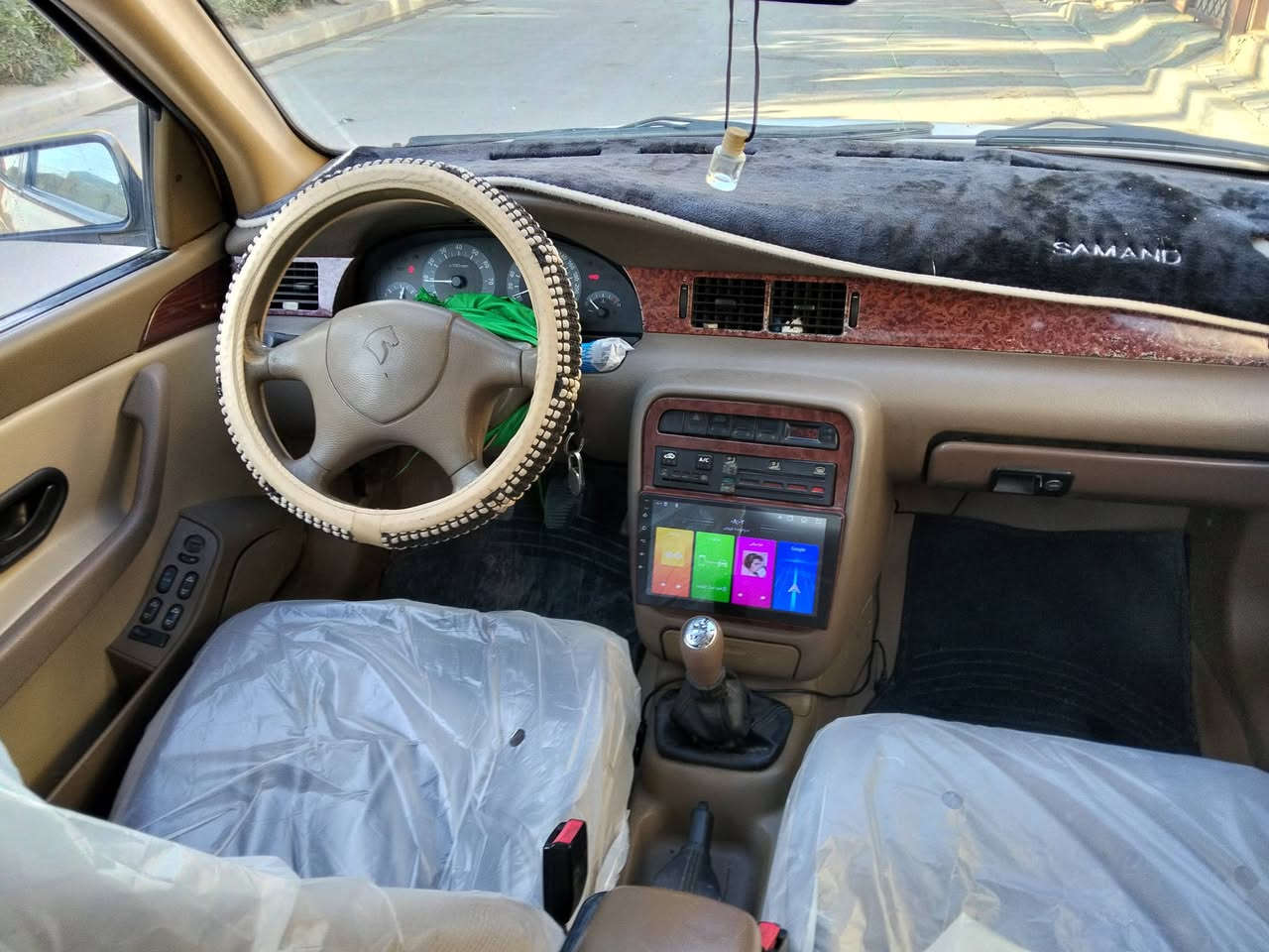 السلام عليكم سمند 11موديل كير محرك صدر بارو داينمو باتري كلهن مامسويهن جديد تبريد شغال فقط بي دكمه مال تشغيل مكسوره بيه باب صبغ بس نسيت ياباب منهم السياره بسمي هيه غرمات ماعليها سنويه ال 27 بيتي بغداد الامين شارع النواب فرع كوفي باب الحارة ***********السعر 34ومجال قليل جدا تحويل ثاني يوم مشروع وطني
