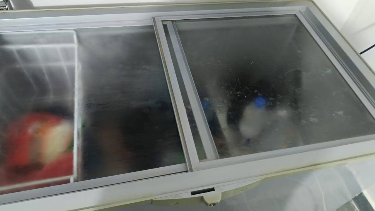 السلام عليكم عندي مجمده البيع هيه بس جمد بس ضعيف ماعرف شنو سبب***********
