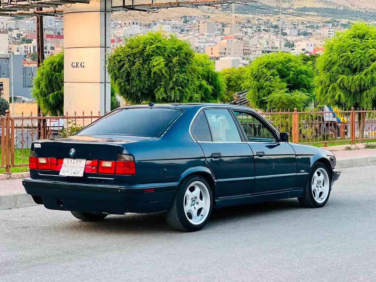 بى ام موديل 93حجم 520گئر عادى
موبايل*********** 
سياره 6سلندر
سعر سياره 51$وه رق مجال
غرامات مال سياره 6$وه رق نزل من سعر
٤جام كاره باى
سياره عام بخ
سياره تبريد ❄️
سياره محرك 520كبس 
سياره داخل جديد كوشن جلد
سياره بيدون دعم
سياره كير ومحرك بشرط 
سياره تخم جديد 
سياره موجود دهوك

