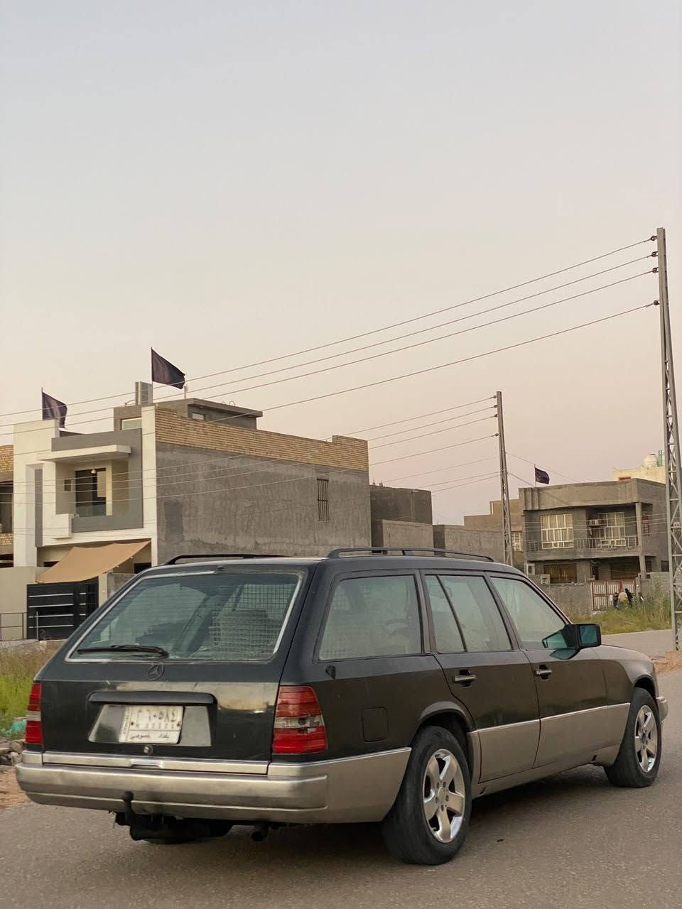 مارسدس دب ستيشن موديل 1988
مكينه بطه 2500 ديلكو  مكفوله
تبريد ثلج   
قواعد دبلات وشواصي مكفولات بدون تعمير ومابيها خياسات  
رقم بغداد  تحويل مباشر
سعرها 38$ ورقه
مكاني بابل الاسكندريه ***********
