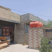 دار سكني للبيع في حي الرشيد بموقع جيد ومناسب للعوائل. 📐 المساحة: 400 م...