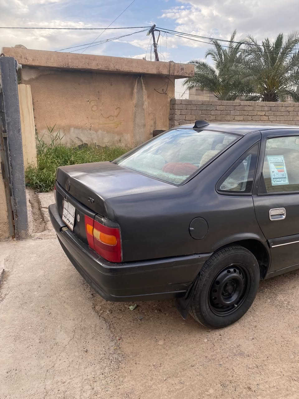 فكترا حجم 20 
كير محرك شرط 
تواير4جدد 
صدر نضيف حيل 
سياره راعيها ماندلو مكفوله 
أبيع فحم في فحم 
السعر 20 وبيها مجال 
***********
