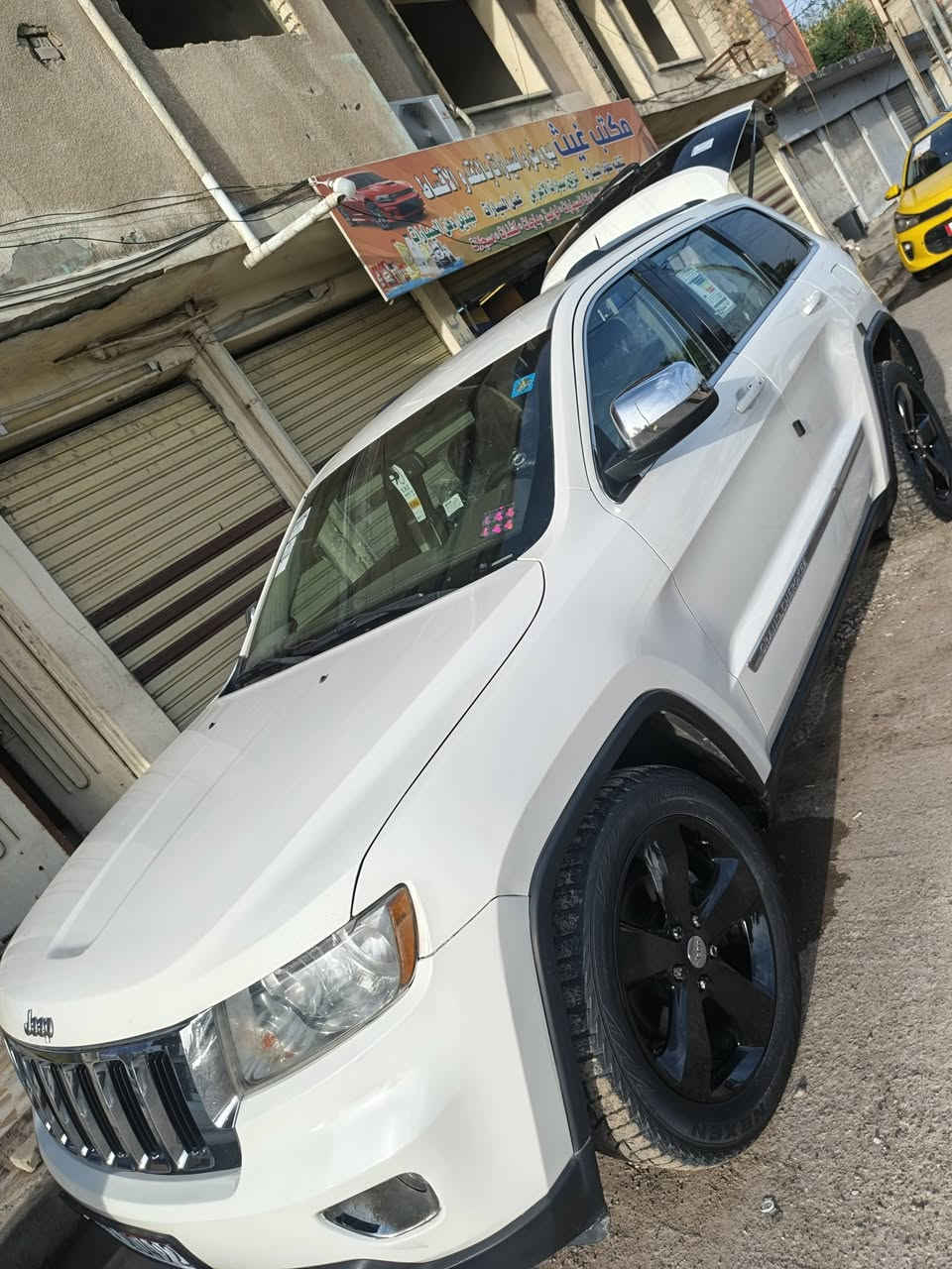 جيب شيروكي موديل ٢٠١١
مكينه مال كصة كير شرط
بصمه شاشه كامره🌖
طخم جديد 🌏
طخم تاير جديد🛞
رقم وسنويه لل ٢٠٣١
سياره ماتصرف عليها ربع جديده
ضرر جاملغ امامي مبدل اصلي بدون داخل 
السعر 150 $  وبي مجال
#مكتب_غيث_لبيع_وشراء_السيارات
العنوان موصل سايدين ربيعه قرب نفق الصحة
***********
