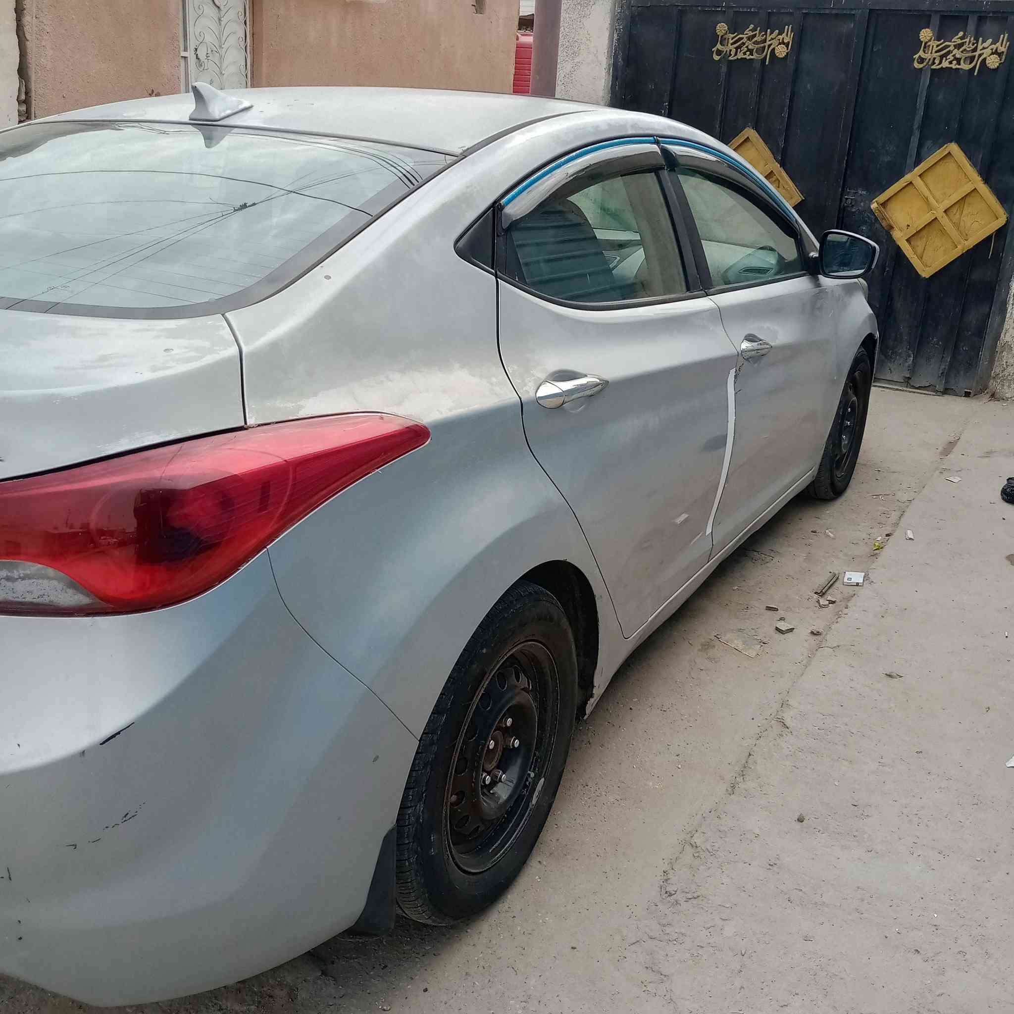 سياره النترا موديل ١٣ وارد امريكي اللون رصاصي سنويه ٢٧ باسمي رقم ذي قار بيه ضربه شبر بالبنيد  البصره /الموفقيه 
السعر ٧٥ كير عادي ***********
