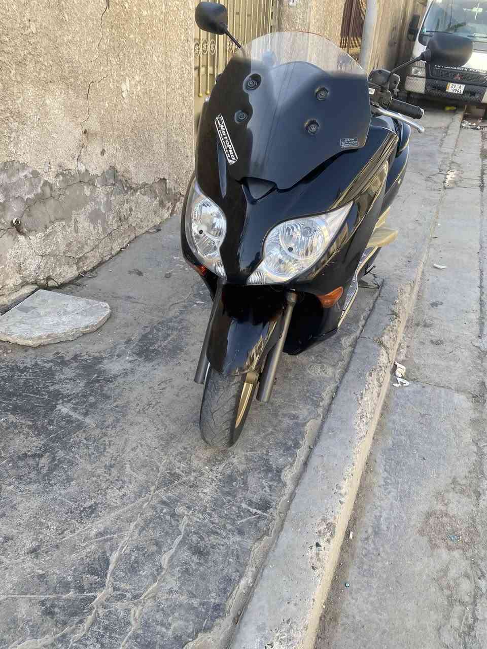 للبيع فورزه 1/10 لونين اسرائيلي الداجه  كير مكينه بلاد ما مفتوح بلاد الدراجه فول السعر مليون 900.بيهة مجال مكاني بغداد ***********
