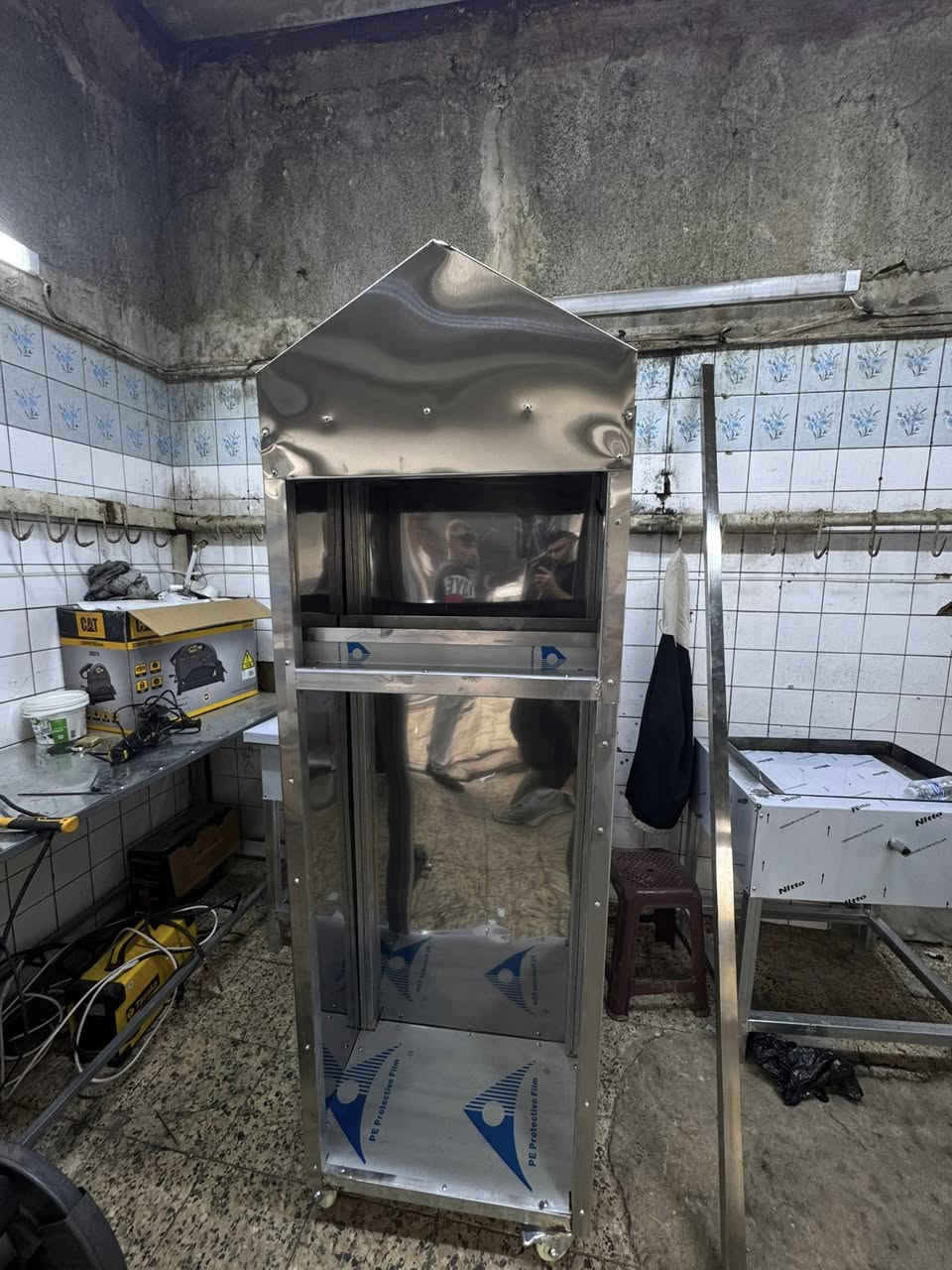 معمل يوسف لتجهيز الاغراض العراقية للتواصل ***********
