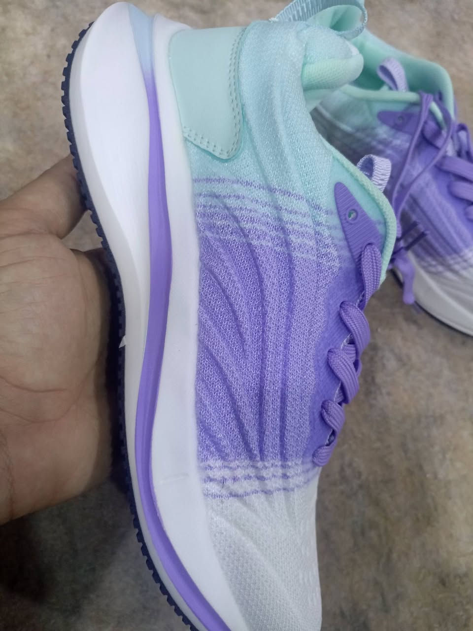 حذاء رياضي بلون مميز
ارضيه بوست خفيف و طبي 
قياس 44

طول القدم 27


**إذا كنت صاحب هذا الإعلان وتريد حذفه لأي سبب، رجاءا أرسل رسالة إلى الدعم الفني**