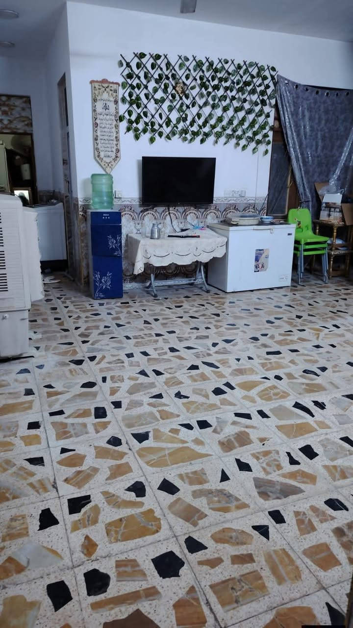 السلام عليكم ...
عقار للبيع بسعر مناسب طابقين سنة البناء ٢٠٢٢
المحموديه حي السلام مساحة ١٥٠ م ... يحتوي على ثلاثة غرف نوم /  مطلوب اسكان ٤٠ مليون  السعر الكلي مع الاسكان ١٦٨ مليون من غير الاسكان ١٢٨ مليون تسديد القسط  الشهري ٢١٠ ألف 
.... للاستفسار مراسلة الصفحة أو الاتصال على ه‍ ***********///***********
