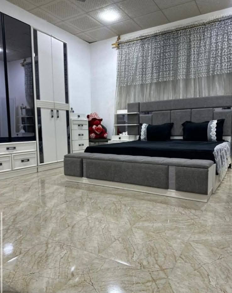 رهن حي الجامعه 100م طابقين منطقة 28 مقابل قصر الثقافه السعر 50 مليون
مكتب الرحمن للعقار *********** احمد الكعبي
