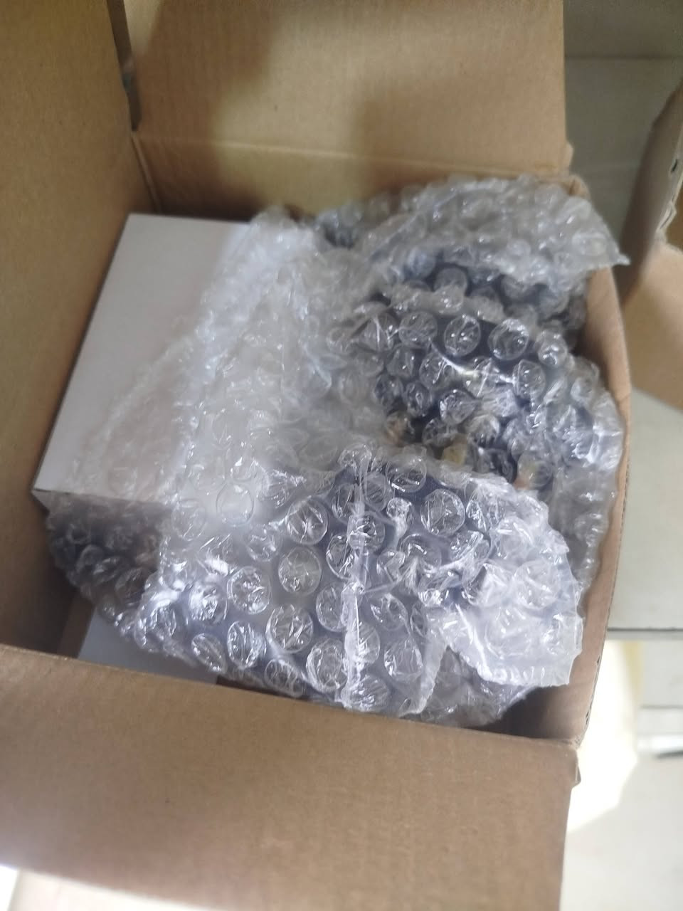 السلام عليكم كيلون وكميه موجوده تقريباً 7قطع وتوصيل موجود الجميع المحافظات الاتصال ***********
