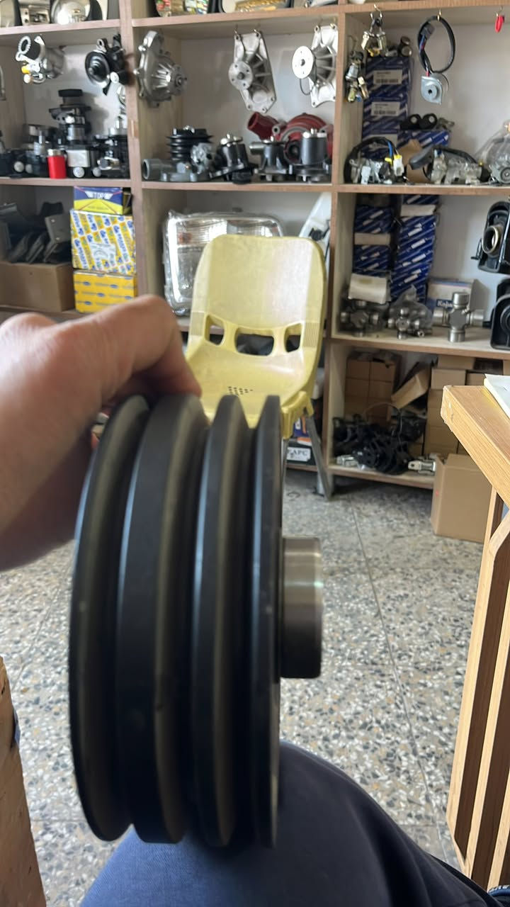 تم بعون الله تعالى وصول ادوات حتياطية للسيارات ايسوزو كنتر هونداي HD65 جملة ومفرد وبأسعار تنافسية يوجد لدينا خدمة توصيل لجميع مناطق العنوان بغداد شارع الشيخ عمر محل علي طالب شركة المورد الحديثة  الفرع الثاني أربيل الصناعية الشمالية محل ابو وليد قرب مطعم شقلاوة للاستفسار والطلب رقم هاتف محل بغداد ***********/ رقم أربيل ***********
