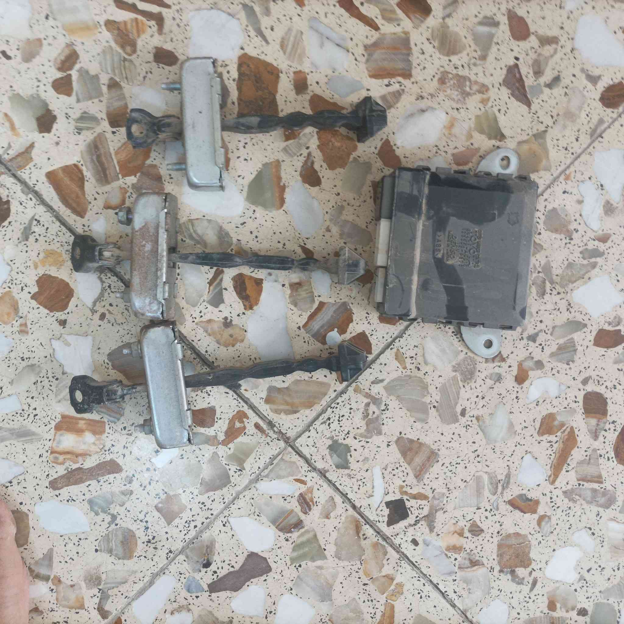 كل وحده وجواها سعره الأسعار ثابته التوصيل 8 آلاف للشركه افلون 2006-20012
للتثبيت الطلب تعال خاص 
الله شاهد كلهن مال حاويه مو عراقيات 
وكلهن ع الفحص


**إذا كنت صاحب هذا الإعلان وتريد حذفه لأي سبب، رجاءا أرسل رسالة إلى الدعم الفني**