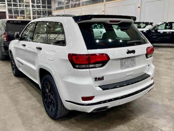 جيب كراند شيروكي 2022 خليجي وكالة هارلم فئة S ام الرادار فول 1/1 
ماشية 45 الف بس شرط الكارتون السيارة كلش جديدة
السيارة رقم بغداد الجديد باسمي تحويل مباشر ثاني يوم
السيارة مكفولة كفالة ماعده الباب مبدله نفس الون وكاله
ومفحوصة سونار وابيع شرط السونار السيارة كفالة عامة
السعر 360$ الف دولار مجال وتدلل 

مكاني بغداد الكاضميه
هـ***********
اتصل وتدلل السيارة S فول 1/1 داخل اسود
و بصمة وتشغيل عن بعد وبنوراما و صندوق كهرباء و
ماوس فور ويل ومحرك 6 سلندر حجم 3600 و حساسات
امامية وخلفية وكامرة خلفية دوارة و توقف ذاتي و اوتو
ستارت ستوب و وضعية قيادة سبورت و كراسي جلد و
كهرباء وتدفئة وتبريد وخزن ميموري وبعد هواي مواصفا بغداد
