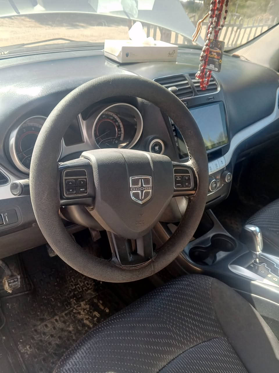 سلام عليكم سيارة للبيع او مراوس  دوج جورني موديل 14 العنوان ديالى ناحية كنعان السعر 135 وبيها مجال حك الجيه ويدلل وترهم قسط حسب الاتفاق  هذا رقم*********** صاحب اسيارة
