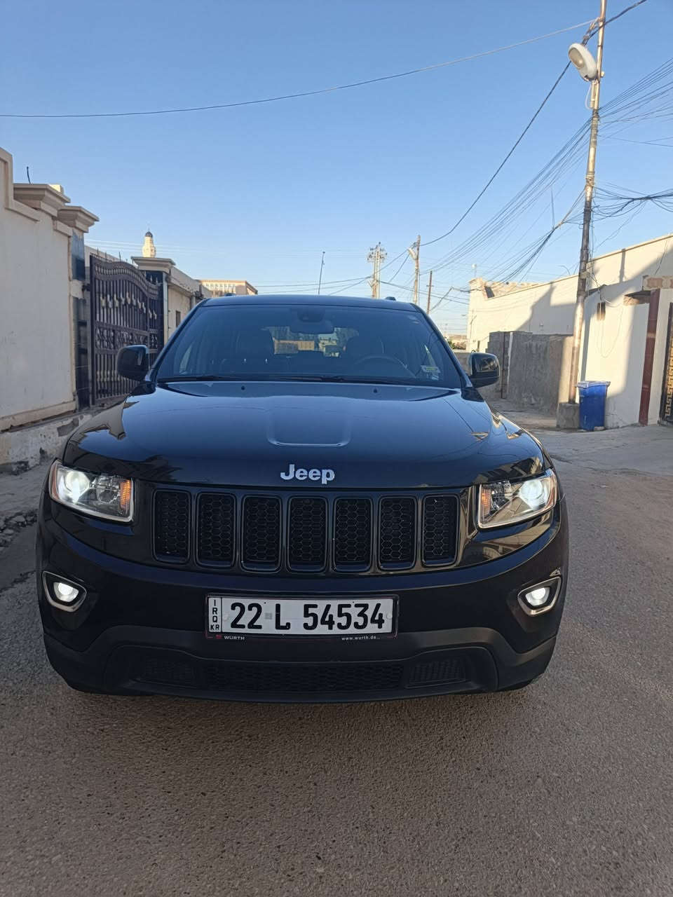 سلام عليكم جيب أمريكي 2016بيه نص جاملغ وباب خلفي نص صبغ سياره فول ما عده فتحه حلوه حيل وكاعده رقم أربيل سعر استفسار اتصال ع رقم ***********
