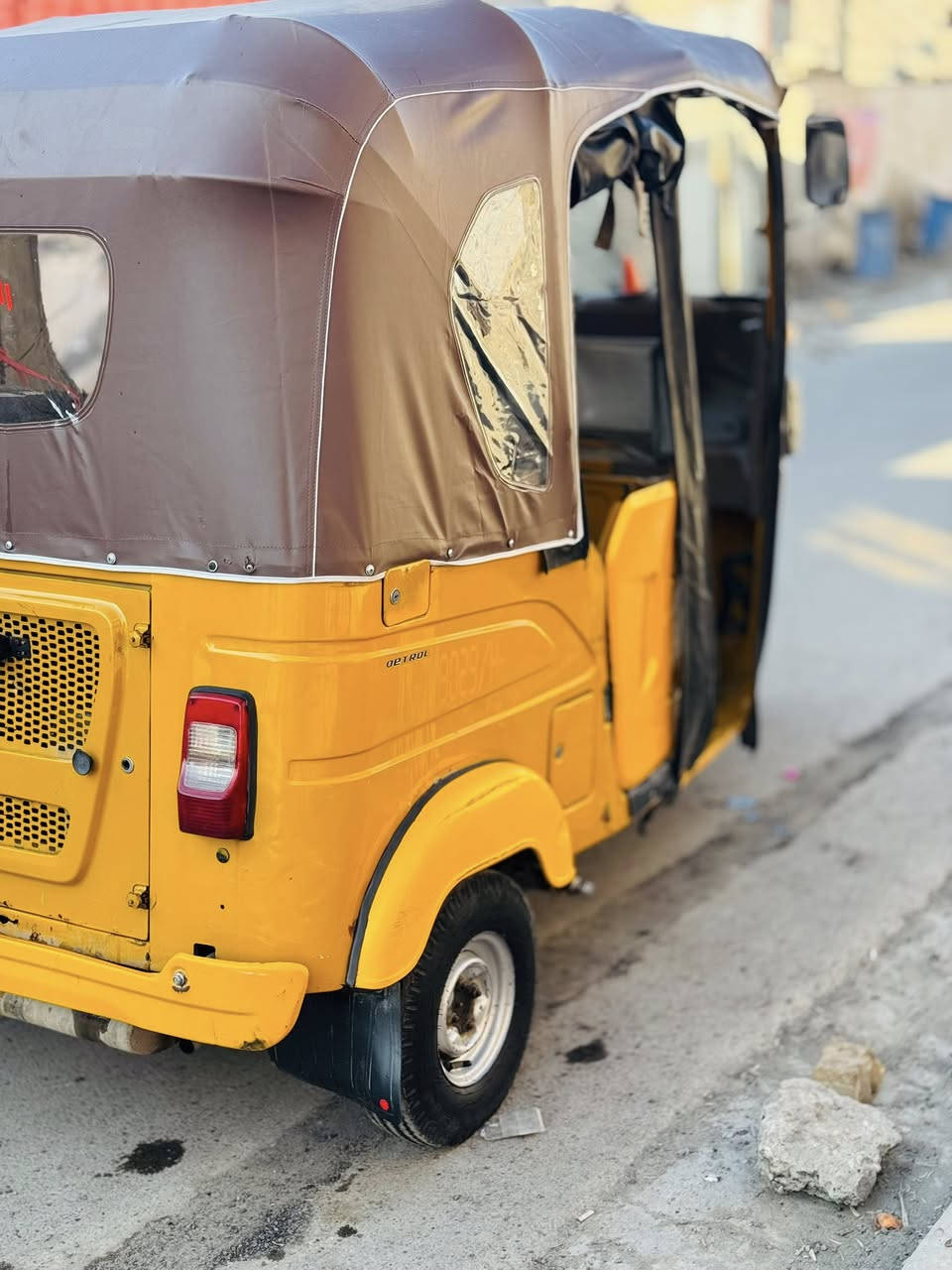 سلام عليكم تكتك البيع موديل 2021 شهر ال11 مكينه مجفته الباقي كفاله  تخم تاير رقم بغداد تحويل ثاني يوم مكان بغداد لسعر 7750 وبيه مجال ***********
