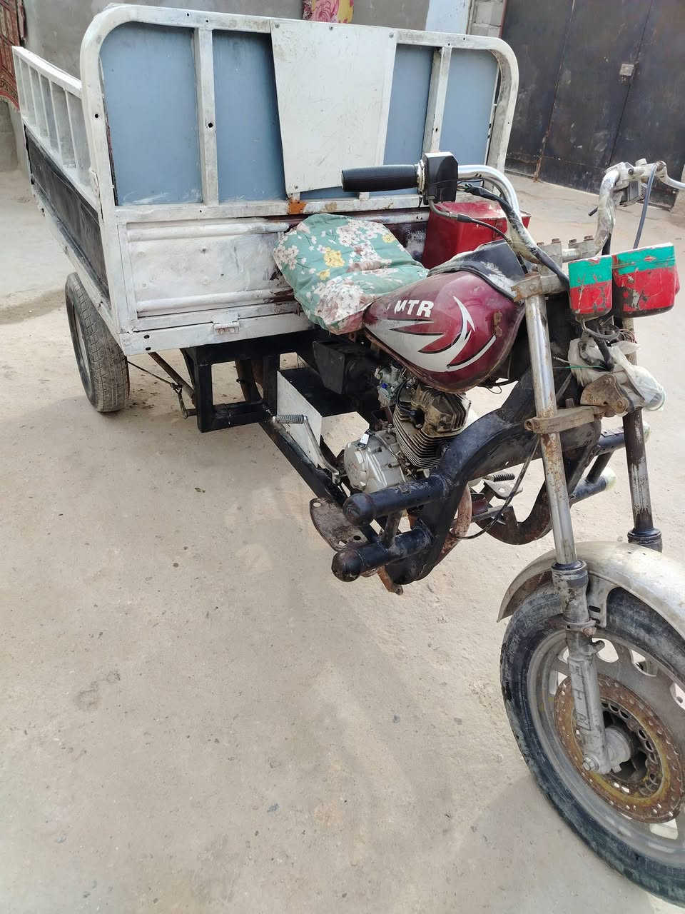 سلام عليكم شباب ستوته امتيار مكينه نضيفه ستوته كسن الطش  كلك  سعر ٦٥٠ وبيه مجال المكان خور زبير رقم الهاتف واتساب تصل***********
