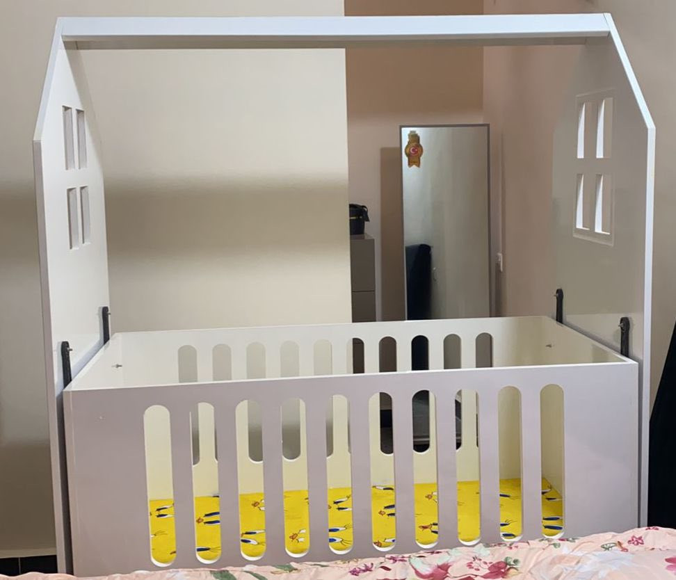 سرير طفل
يرهم هزاز ويرهم ينفصل الى ثنين 
سعر الشراء ٣٠٠ الف 
سعر البيع ١٤٠ الف


**إذا كنت صاحب هذا الإعلان وتريد حذفه لأي سبب، رجاءا أرسل رسالة إلى الدعم الفني**