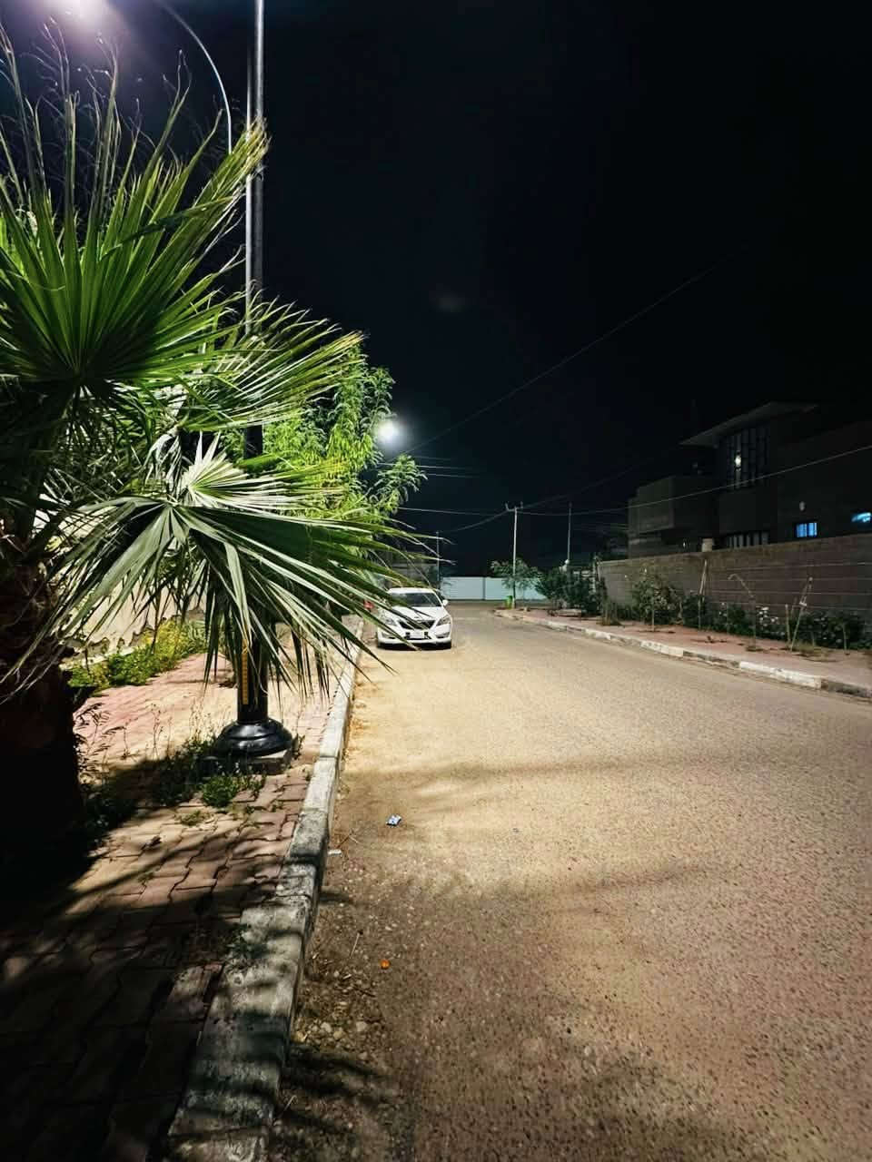 سلام عليكم بيت للبيع في الهوير الصغير قرب دائرة الماء بجهة الحي
مساحته اكثر من ٤٠٠ متر 

للاستفسار ***********
