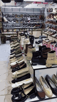 يسعد مسائكم بالخير زبائنا الكرام وجمعه مباركه عليكم 
عروضنا وياكم ماتخلص كل هذا في سبيل ندللكم وأسعار نار
اليوم العرض كالات نسائي فلات بسعر فقط 5  آلاف دينار 
للحجز مراسله البيج او واتساب ***********
