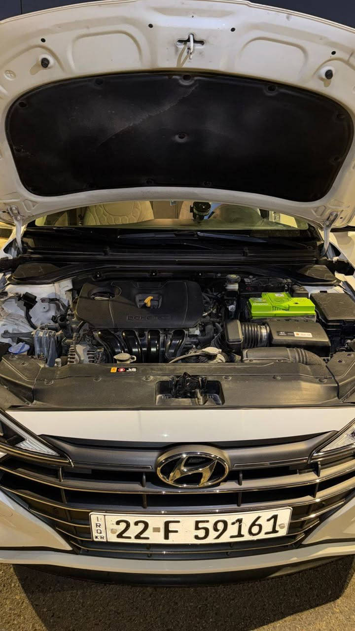 السلام عليكم 
النترا خليجي كفالة موديل 2019 شكل البزون 2020 رقم اربيل وكالة

بيها فقط طخة بالباب الخلفي الأيمن مثل ما موضح في الصورة 

سيارة بعدها جديدة وما متعوبة
ماشية 94 الف
محرك 2000 دوش
فتحة بالسقف 
لايت عدسة زنون جديد
تخم تاير كوري جديد
حدادية وصدر جديدة صارلها اسبوع
سنوية 2029 شهر الخامس 
دوشمة اصلية
***********
