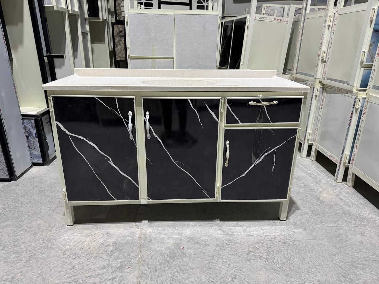 سنك قياس متر ونص المغسله مرمر (يحتوي على قاطع) 
السعر 155 الف     

التوصيل✈️✈️✈️ 
 داخل بغداد مجاني.. اطراف 15 💛🌹💛🌹
واسط// (25) الف 
-بدره -جصان -الحي -الموفقيه -ناحية واسط -الدجيلي -اطراف واسط (50) الف
ديالى //- بعقوبه - الخالص 25
كربلاء بابل ا ورمادي و فلوجه ( 25) الف 
الديوانيه النجف (25)الف 
هيت 65
 صلاح الدين// مركز المحافظه  تكريت مع الاقضيه التاليه -بلد -إسحاقي -الدجيل -سامراء - -ضلوعيه (25)
التوصيل الى البصره  -السماوه -العماره -الناصريه ( 25 ) الف
اطراف البصره 50.


**إذا كنت صاحب هذا الإعلان وتريد حذفه لأي سبب، رجاءا أرسل رسالة إلى الدعم الفني**