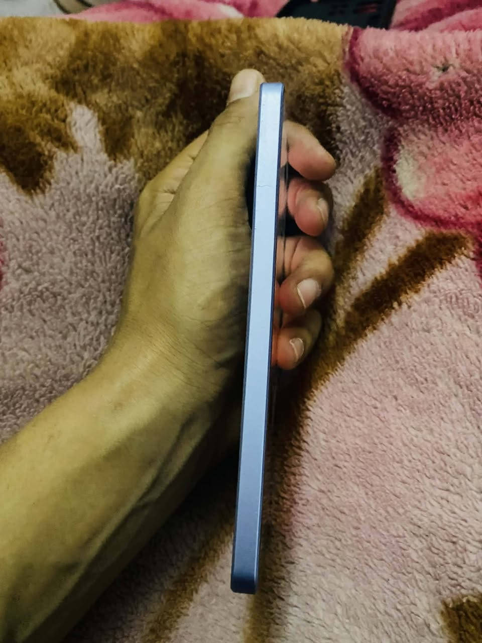 ريدمي نوت 13برو فايف جي ذكره 512 ببجي 90 تلفون فقط ضهره مالته متفطر بيع او مراوس معه الفرق 250. خاص مفتوح


**إذا كنت صاحب هذا الإعلان وتريد حذفه لأي سبب، رجاءا أرسل رسالة إلى الدعم الفني**