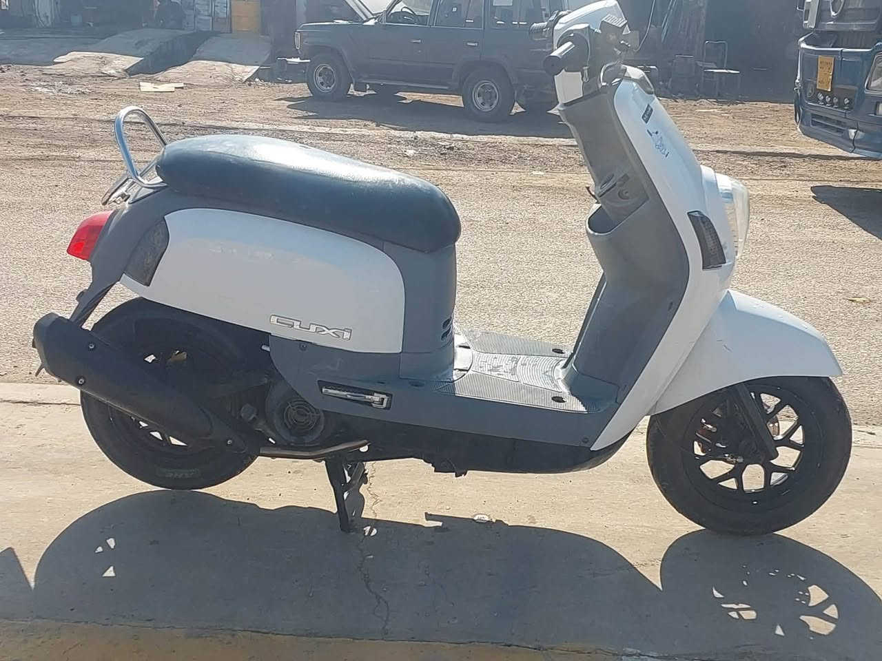 بوليسي للبيع بوشه 55 نضيفه فول سعر 800 شراي يتصل مكاني بلدروز ***********
