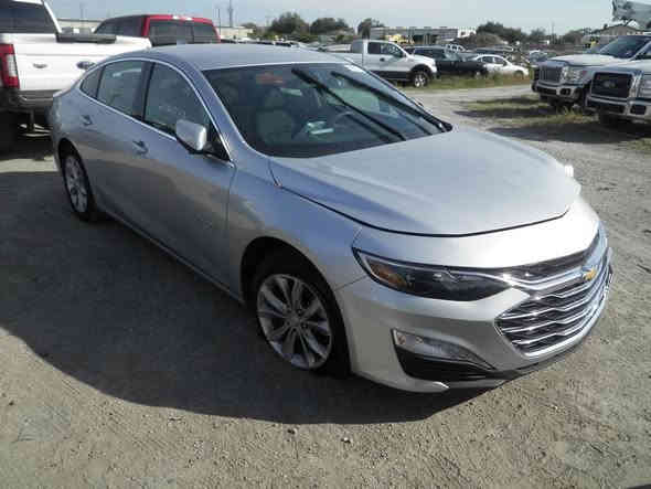 ماليبو 2020 LT 
اللون سلفر 

صور الحادث مرفقه 

السعر ١٢٠ وبي مجال 

السيارة جدا نظيفه على ايدي بانزين محسن ودهن اصلي للكير والمكينه كله يتبدل بالموعد مالته 

السيارة نظيفه واحلى من الصور 

* كلشي بالسياره بلادي غير مبدل 

المواصفات: السياره LT تحكم كشن كهرباء تدفئه تبريد مناخي منعزل امامي وخلفي 

كلشي بيها شغال بدون نقص 

المكان النجف الاشرف 

***********
