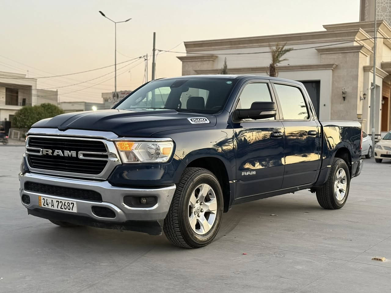 دوج رام
Dodge Ram 

باب طويل بودي قصير المرغوب 

8 سلندر 5،7

مواصفات : Big Horn 

الموديل : 2021 

عداد المسافة : 72 الف ميل 

سيارة مرقمة جاهزة فحص و هزة جديد تحويل نفس يوم 

صور الحادث كما موضح في الصور 

رقم الشاصي : 1C6SRFFT0MN633956

العنوان : اربيل . شارع 100  

شركة ريبوار سالار لتجارة السيارات 

للتواصل واستفسار : 

***********
