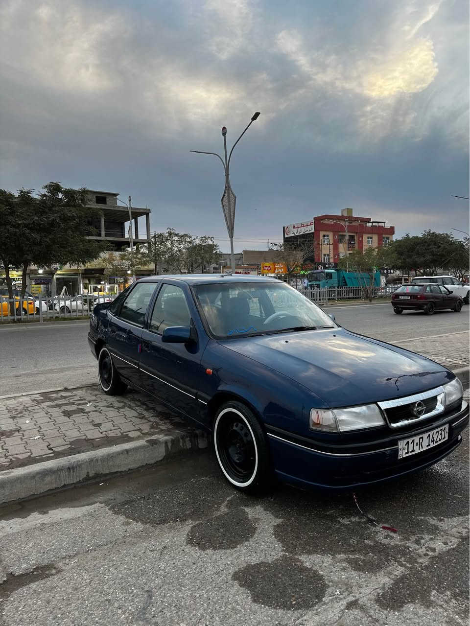 فكترا 1994 للبيع بدون مراوس

 صبغ جمالية فقط 
ضربه على كد شبر بطرف الباك لايت معجون تصفيه

 صدر جديد محرك شرط لا بخار ولا صرف 

السياره داخله شركة بدون خياس الكهربائيات كلها شغاله رقم بغداد مشروع وطني سنويه جديدة 2030 هزة كاملة بيها دفتر بانزين مختصر السياره ماتصرف عليها ربع 
السعر 41 وبيها مجال للطيبين مكاني كركوك

للاتصال *********** كركوك, العراق
