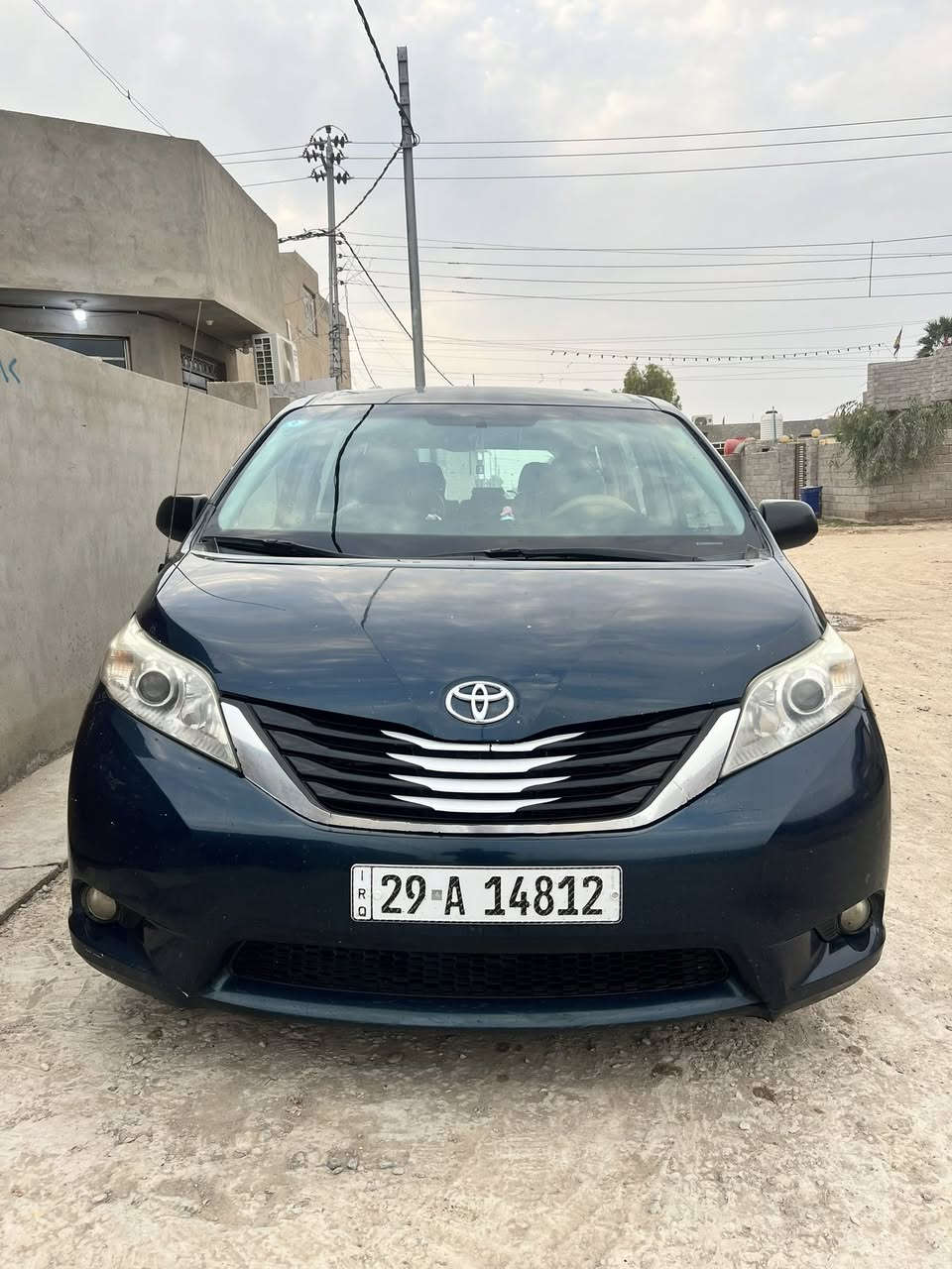 تويوتا سينا 2012 حادث امريكا فقط خلفي ربع قبق الجنطه ونص الجاملغ الخلفي جهة السايق الباقي كفاله مكينه وكير جدد مال موديل 2016 مال كصه حداديه دواخل مكفوله تخم تاير جديد تبريد شغال مكاني واسط الكوت للاستفسار الاتصال ع الرقم ***********
