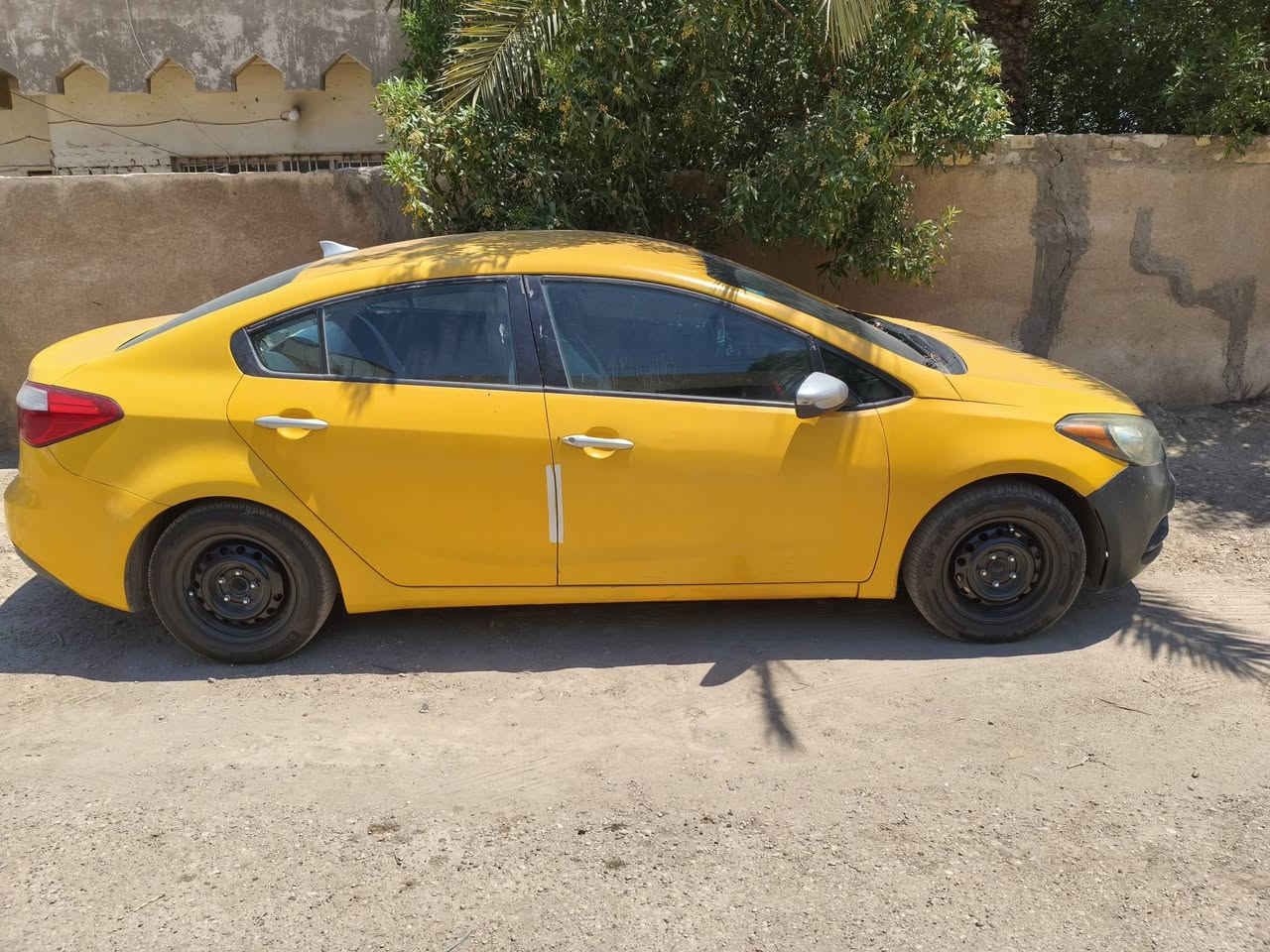 كيا فورتي 2014 سيارة نظيفة مابيها اي مشكلة
السعر 94
بغداد زعفرانية 
***********
