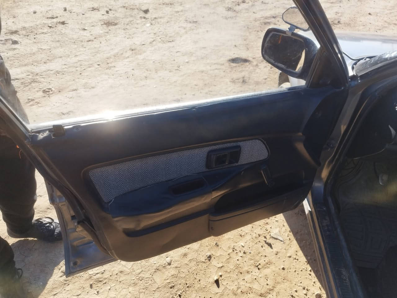 السلام عليكم كورله موديل 92 رقم دولي سنويه 30 محرك كير صدر امامي خلفي جديد شرط التحويل السياره جاهزه ‏‪0781 768 0287‬‏.  السعر 35 وبيها مجال
