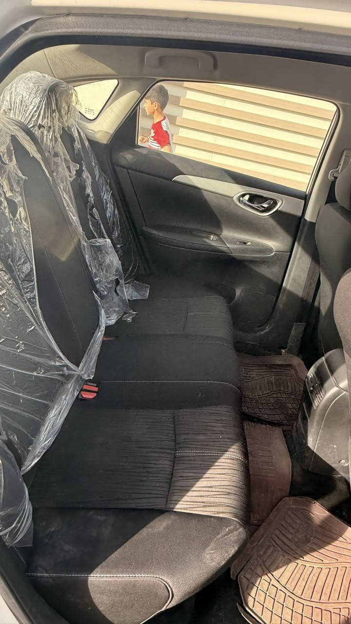 نيسان سنترا 2025 ماشية 8000السعر 125              التواصل ***********
