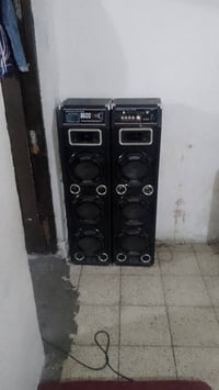 سلام وعليكم متاح سماعات للبيع رقم الهاتف 07731292936