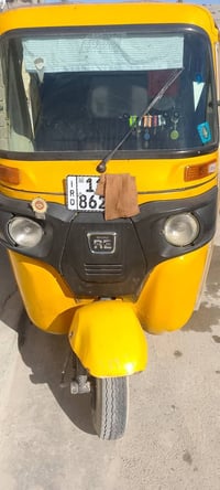 سلام وعليكم تكتك للبيع مرقمه بسمي ٢٠١٩سعر٦مليون رقمي ٠٧٧٠٥٤١٤١٢٣