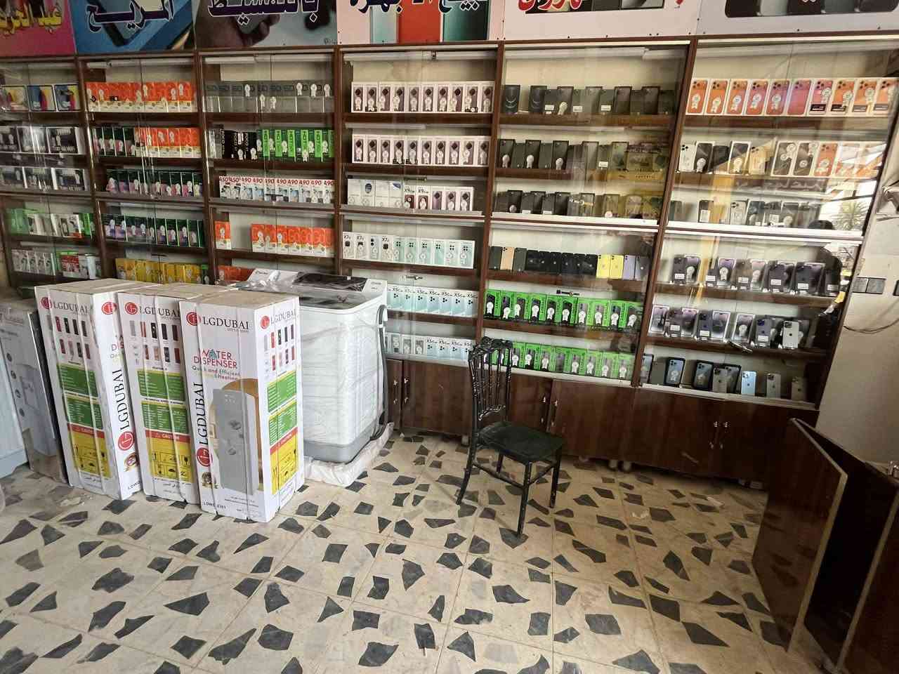 رفوف اجتي أف تركي ملمس ناعم خارج داخل شغل درجه أولى جام سلايت ابو 6 زجه جام درجه أولى ع طول حام
6 رفوف رتفاع 270 سم عرض 100 سم سعر خياااال 
القطعه 150 الف ابيع 6 قطع فقط فقط 
***********
***********
