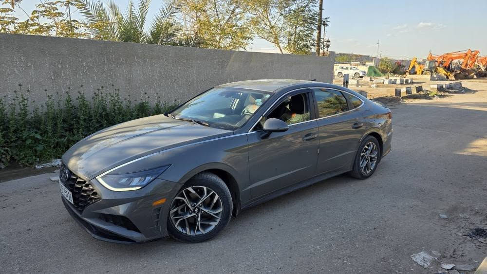 سوناتا موديل 22 وارد أمريكي حادث باب فقط صبغ بجم كبس محرك كير بشرط مامفتوح سيارة حيل نظيفة كلشي محرك 2500 بصمه رادار جانبي رادار أمام وخلفي نضام تحديد مسار مثبت سرعه قياده ذاتيه تحكم بريك هاندبريك بصمه اتو هولد شاشه جي بي إس كراسي كهرباء بكلايت لد حساس خلفي امامي شاحن وايرلس سعر 178 
*********** بغداد, العراق
