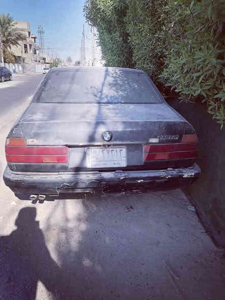 السلام عليكم
BMW ٧٣٥
موديل ١٩٨٩
للبيع على وضعها
سيارةباسمي شغالة وتمشي 
السعر المطلوب ٢٨ ورقة $$$
وبيها مجال بسيط ان شاء الله
الهاتف (***********)
متوفر واتساب
