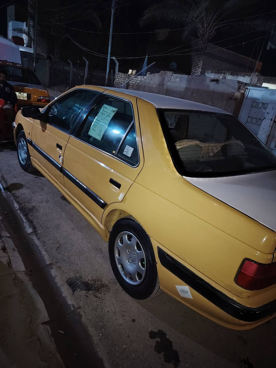 السلام عليكم ورحمة
بيجو بارص/ موديل 2011
كفاله عامه  / رقم بغداد
كير / او مكينه / او تبريد
مكاني ديوانيه حي العسكري 
***********
