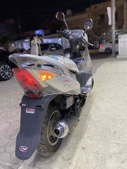 للبيع متور، ماكس سرعة 140 نضيف محرك طلقة كهربائيات كامل شغال حساسات شغالة  السعر 425الف فية مجال رقم التلفون *********** فية واتساب العنوان شارع 60 منطقة شورش
