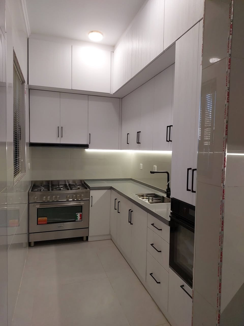 تصميم و تنفيذ مطبخ لأحد زبائننا الكرام في حي الجامعة ببغداد
مطابخ إتقان 
بغداد العامرية شارع البصرة 
***********
