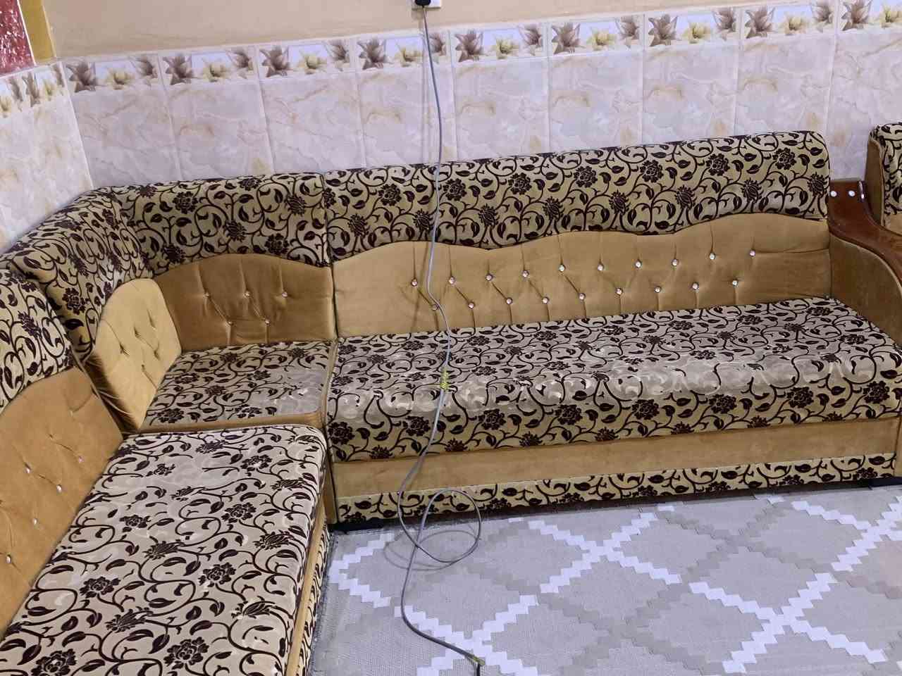 قنفات نص عمر 14 قطعه 2 تخم السعر 450 مكان الزبير ***********
