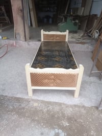 خشب نفر • توصيل • الخالص حي الجنود