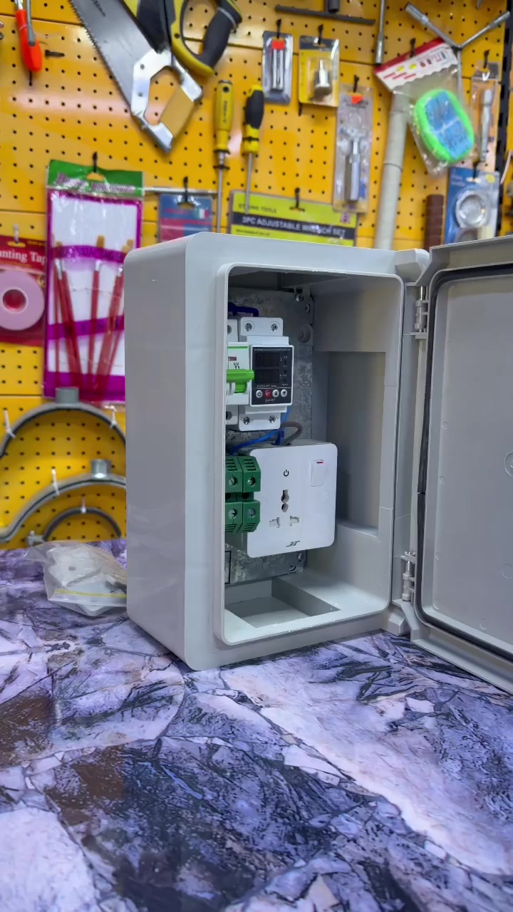 لكثرة الطلب وفرنة بورد للسيارات الشحن وخاصة بي واي دي حماية وضمان وامان متوفر يم انشائية وسام العنزي الشرطة مقابيل محطة GT
***********
