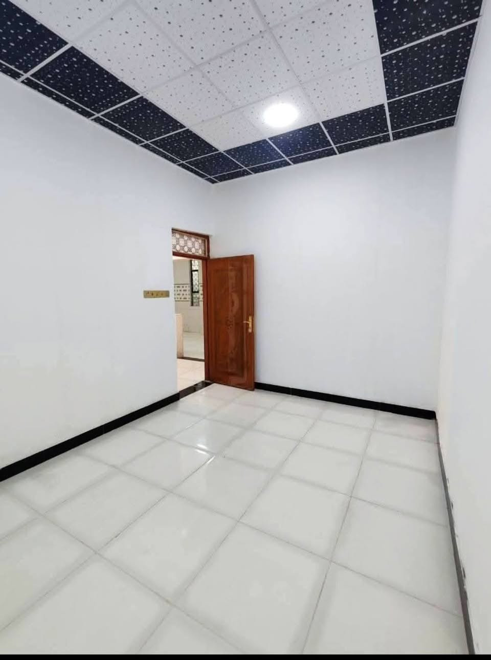 للاستفسار(***********
يتوفرلدينابيت المساحه(120متر) البناء جديد
يحتوي على غرفتين منام واستقبال ومطبخ وصحيات كل الخدمات متوفره 
العنوان ابي الخصيب كوت ثوني 
السعر(75)مليون وبي مجال 
للاستفسار/*********** البصرة, العراق

