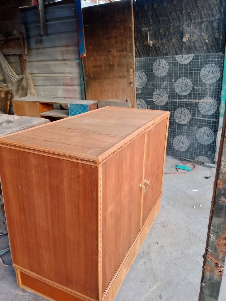 بوفيه فراش نضيفه جدا جدا جدا ثكيل تسكام صاج خارج داخل ٧٥ الف مكان بغداد شعله جكوك  موجود توصيل داخل بغداد بل عافيه عل يأخذه ***********
